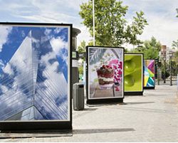 שילוט חוצות